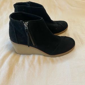 Toms suede wedge ankle boots